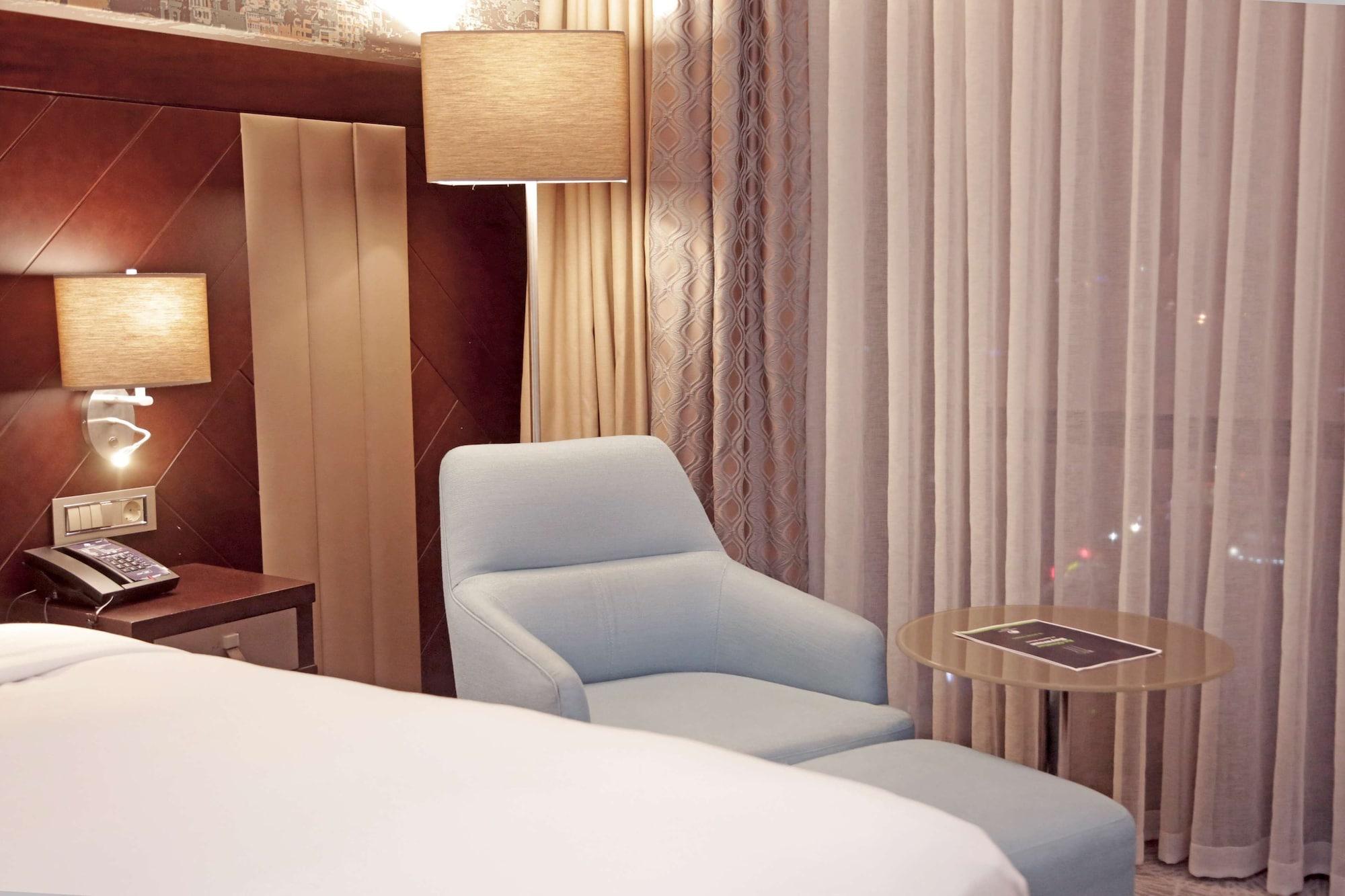 Doubletree By Hilton Istanbul Umraniye Hotel Exterior foto A room at the hotel