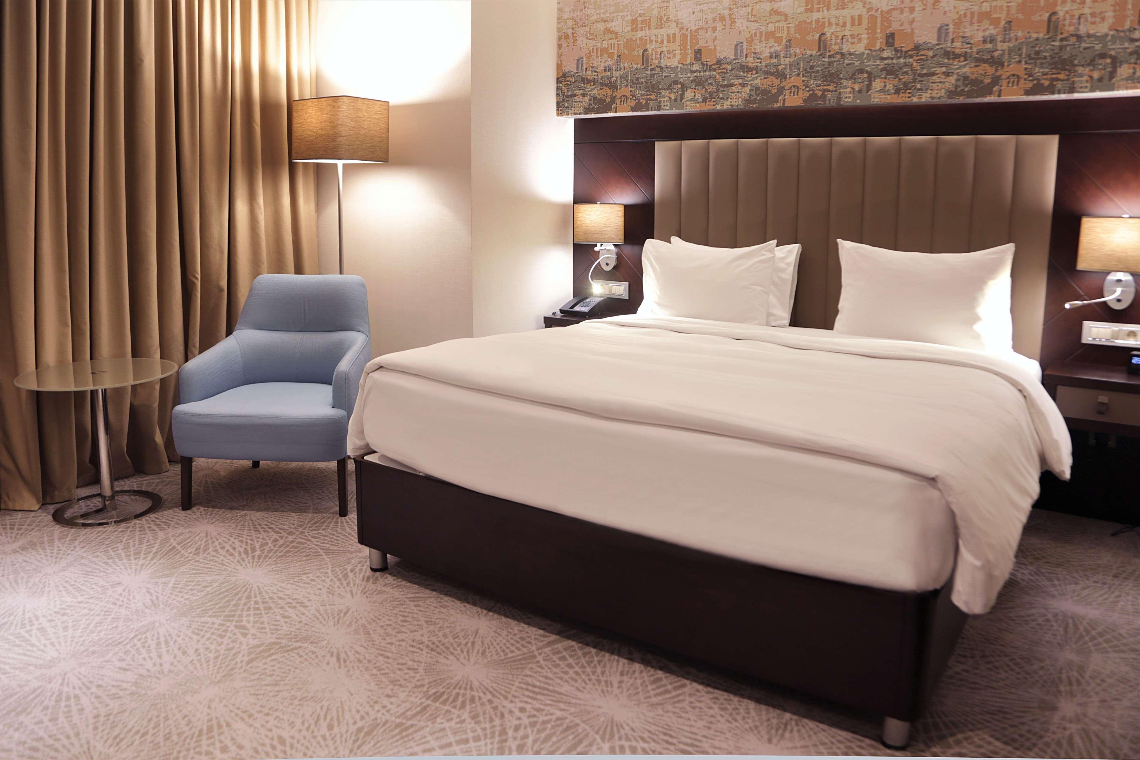 Doubletree By Hilton Istanbul Umraniye Hotel Exterior foto A room at the hotel