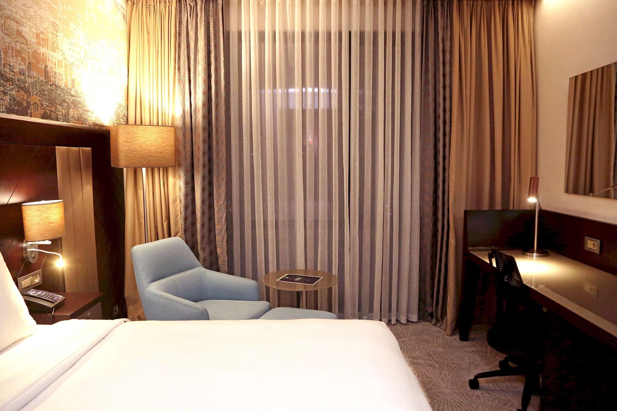Doubletree By Hilton Istanbul Umraniye Hotel Exterior foto A room at the hotel