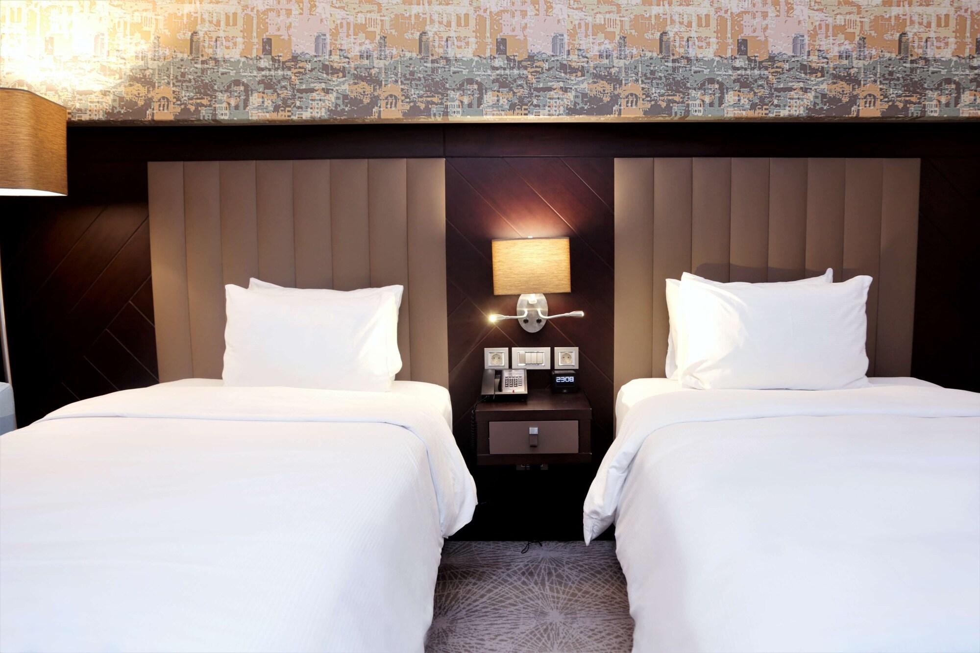 Doubletree By Hilton Istanbul Umraniye Hotel Exterior foto Deluxe room