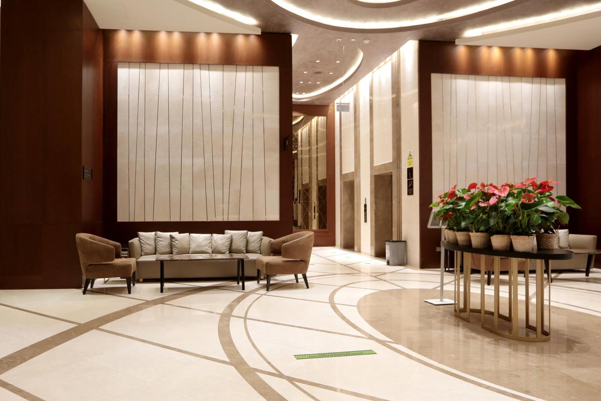 Doubletree By Hilton Istanbul Umraniye Hotel Exterior foto Lobby