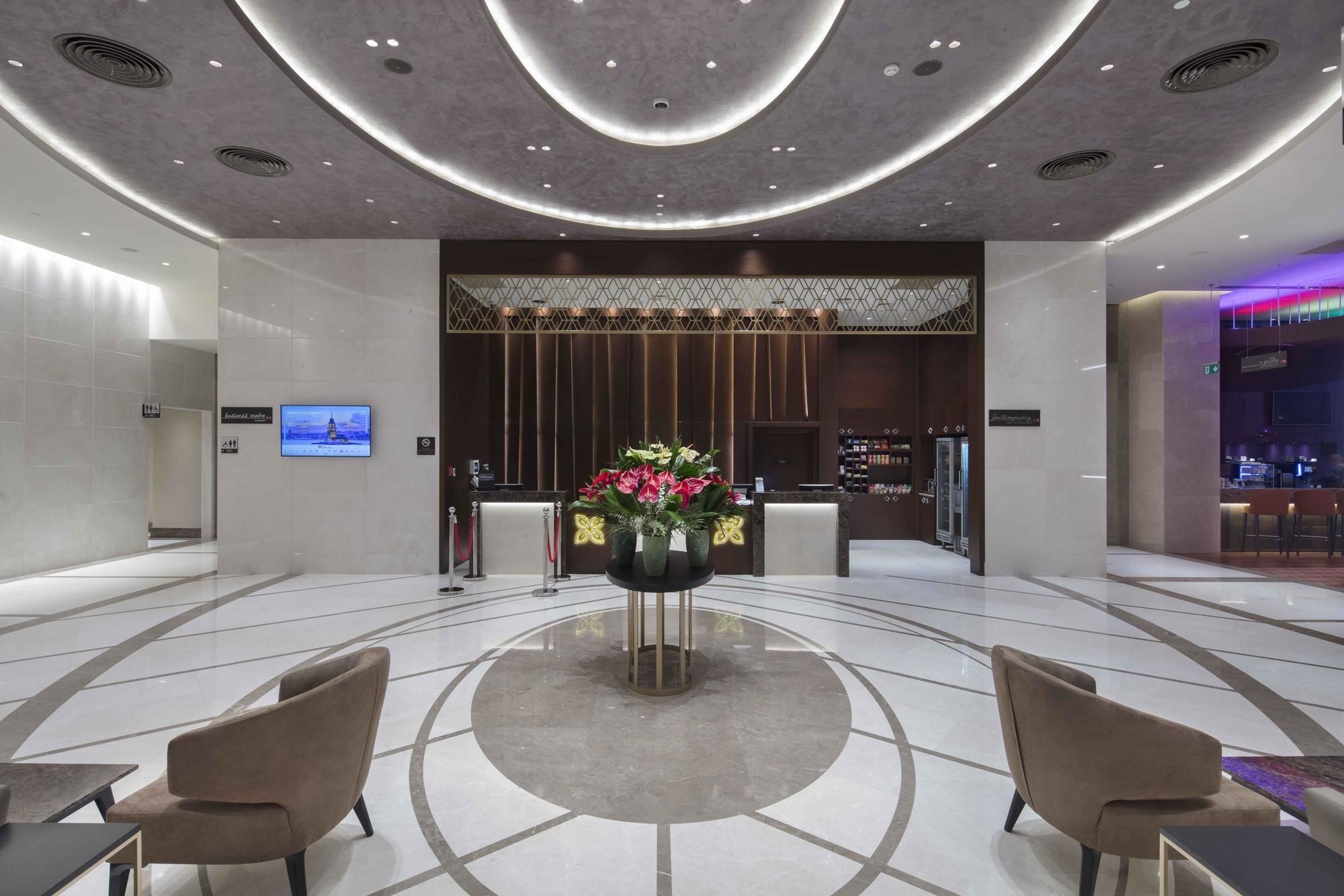 Doubletree By Hilton Istanbul Umraniye Hotel Exterior foto The lobby of the hotel