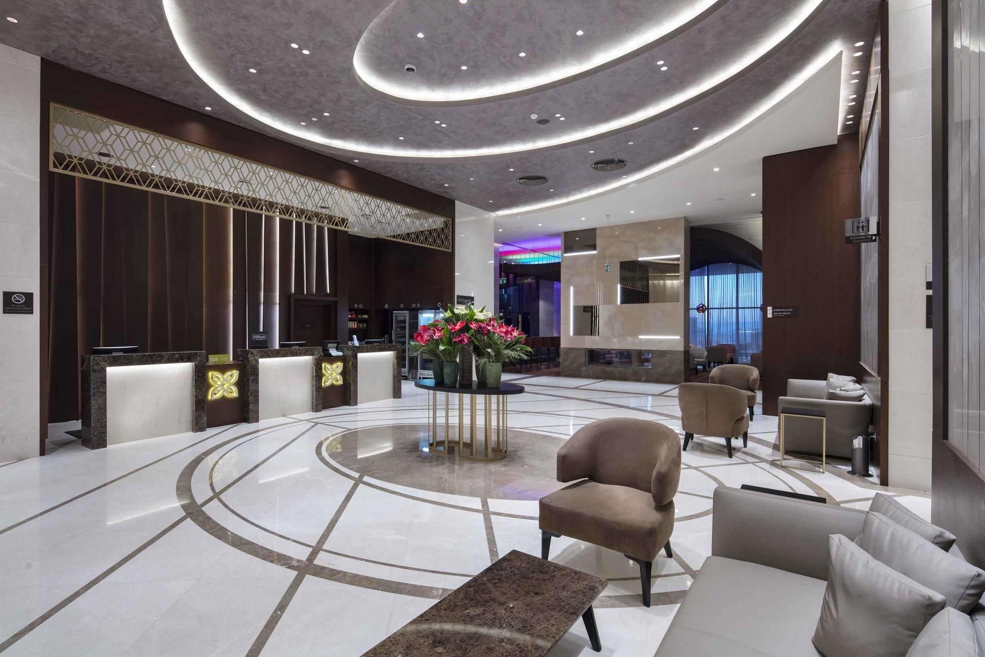 Doubletree By Hilton Istanbul Umraniye Hotel Exterior foto Lobby